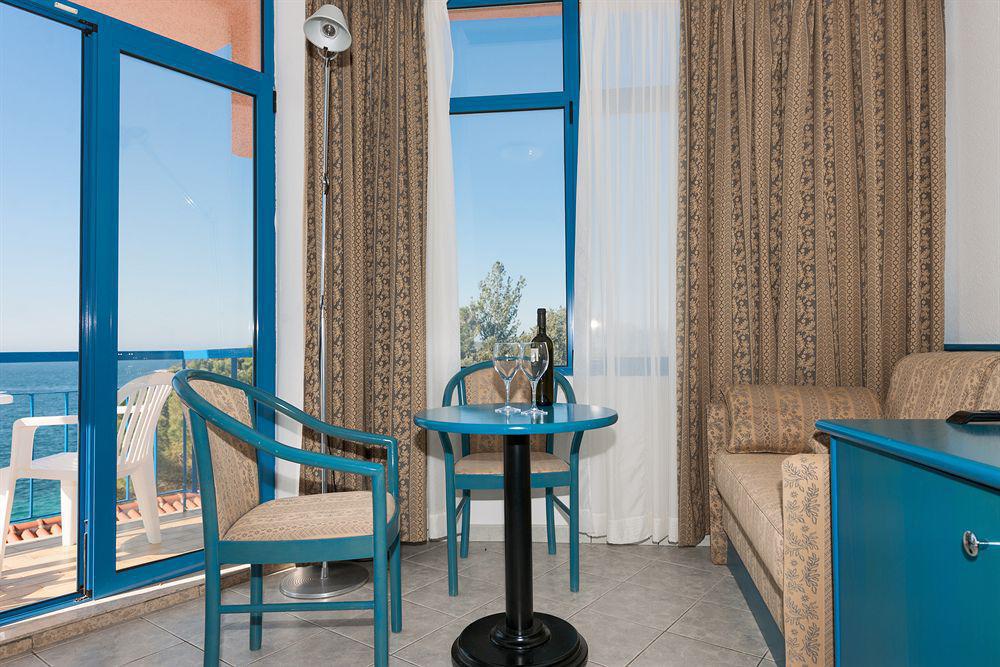 Maistra Select Funtana All Inclusive Resort Exterior photo